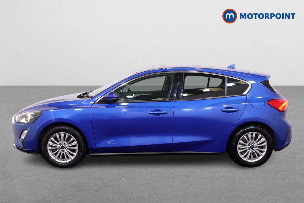 Ford Focus Titanium Manual Petrol Hatchback - Stock Number (1564318) - Passenger side