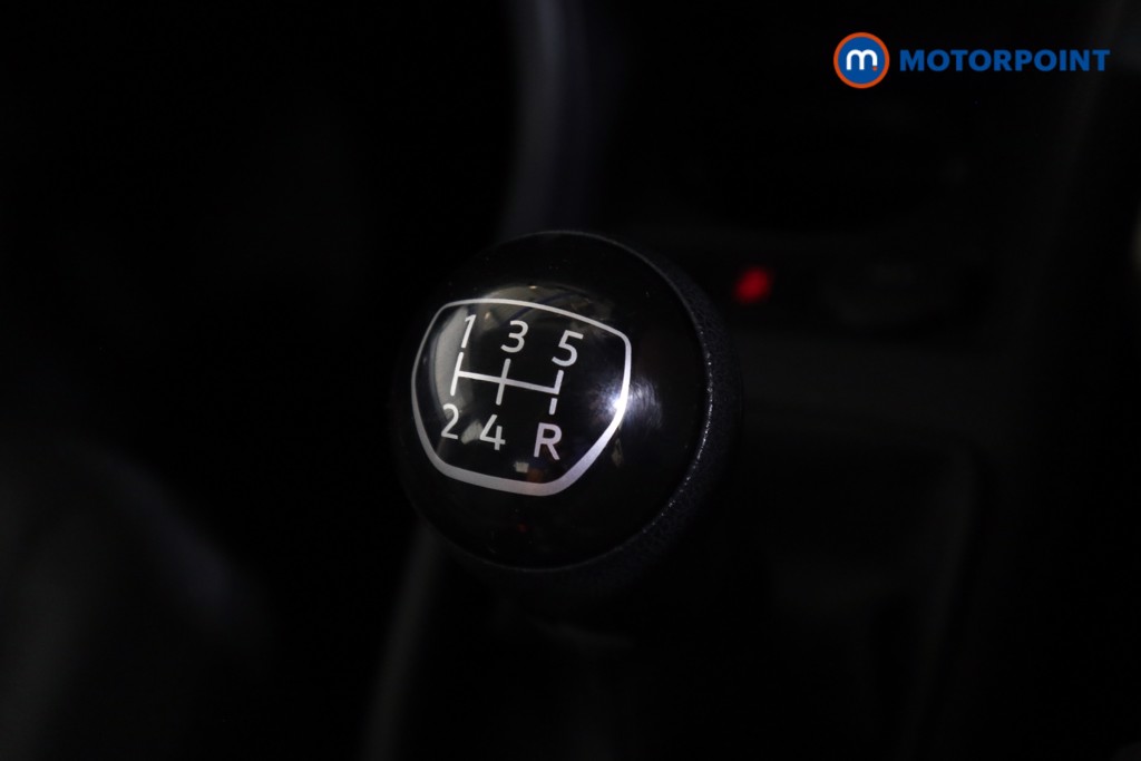 Volkswagen UP Move Up Manual Petrol Hatchback - Stock Number (1564358) - 6th supplementary image