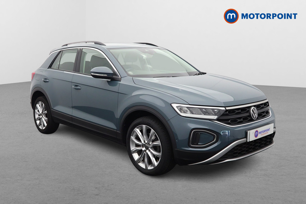 Volkswagen T-Roc Life Manual Petrol SUV - Stock Number (1564783) - Drivers side front corner