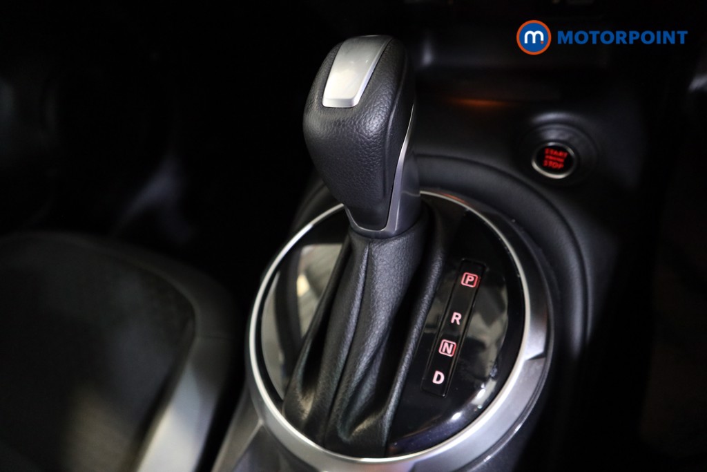 Nissan Juke N-Connecta Automatic Petrol SUV - Stock Number (1564952) - 10th supplementary image