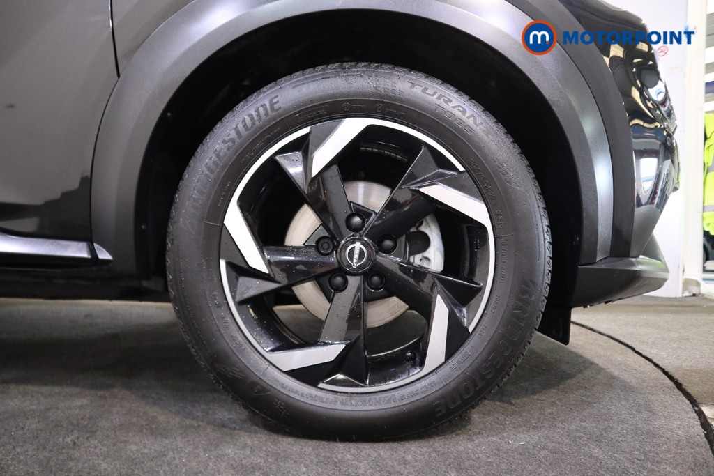 Nissan Juke N-Connecta Automatic Petrol SUV - Stock Number (1564952) - 15th supplementary image