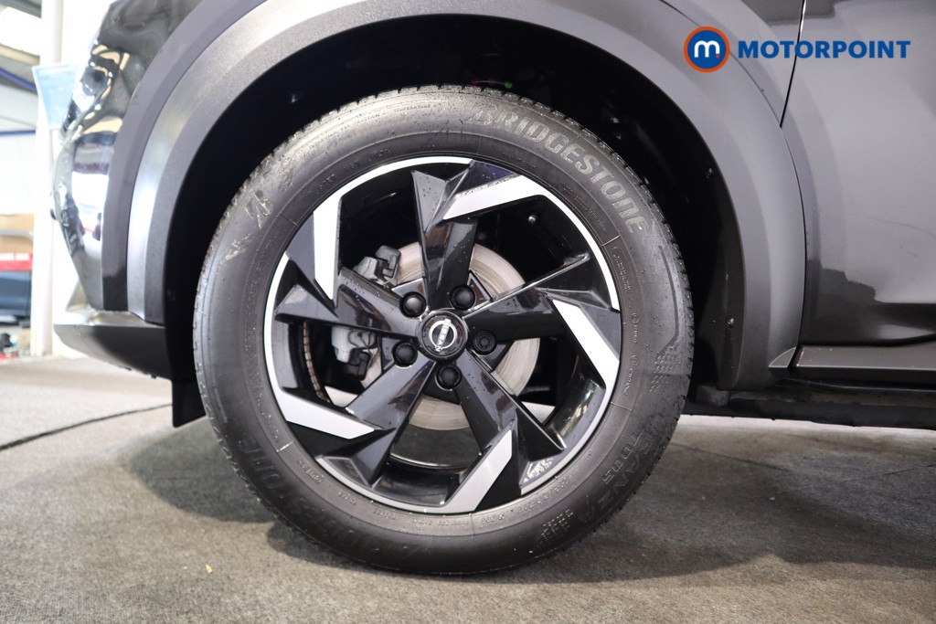 Nissan Juke N-Connecta Automatic Petrol SUV - Stock Number (1564952) - 16th supplementary image
