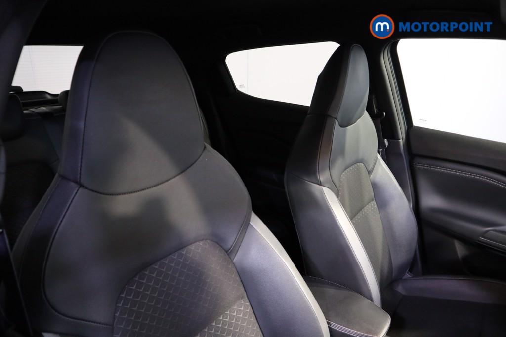 Nissan Juke N-Connecta Automatic Petrol SUV - Stock Number (1564959) - 11th supplementary image