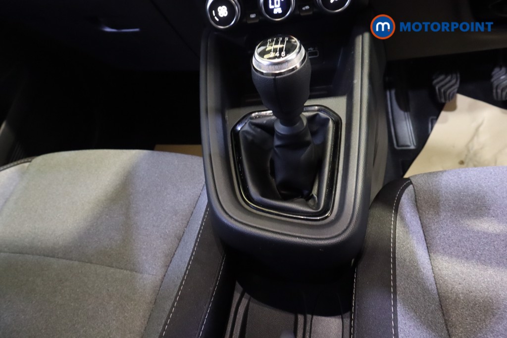 Renault Clio Evolution Manual Petrol Hatchback - Stock Number (1564976) - 6th supplementary image