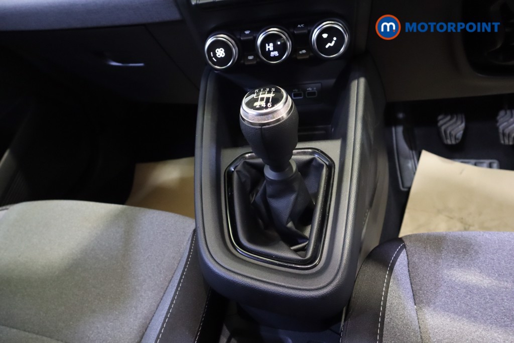 Renault Clio Evolution Manual Petrol Hatchback - Stock Number (1564979) - 6th supplementary image