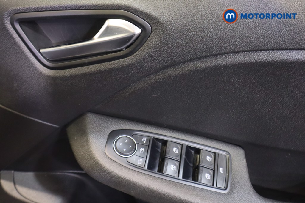 Renault Clio Evolution Manual Petrol Hatchback - Stock Number (1564979) - 8th supplementary image