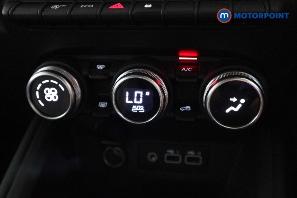 Renault Clio Evolution Manual Petrol Hatchback - Stock Number (1564992) - 9th supplementary image