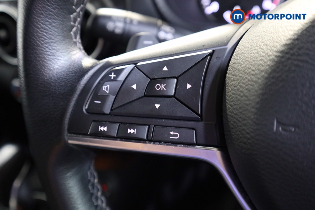 Nissan Juke N-Connecta Automatic Petrol SUV - Stock Number (1564998) - 4th supplementary image