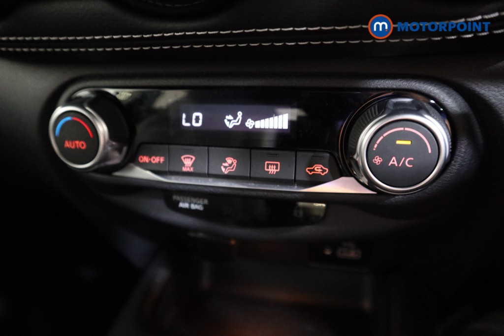 Nissan Juke N-Connecta Automatic Petrol SUV - Stock Number (1564998) - 9th supplementary image