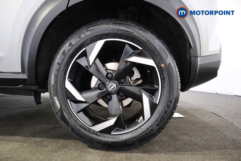 Nissan Juke N-Connecta Automatic Petrol SUV - Stock Number (1564998) - 17th supplementary image