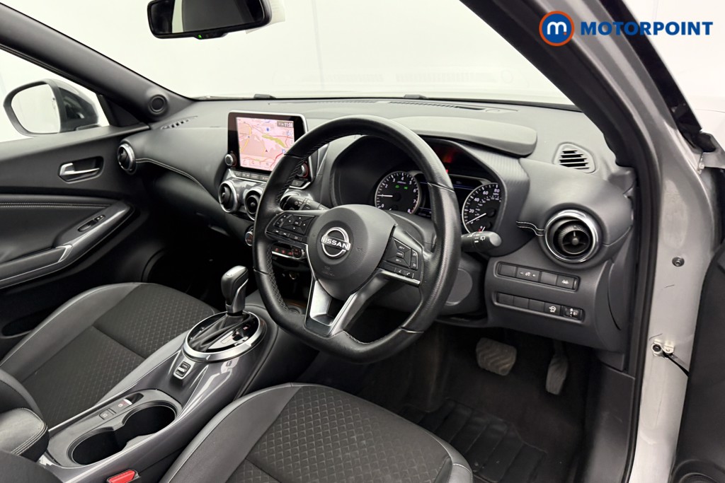 Nissan Juke N-Connecta Automatic Petrol SUV - Stock Number (1565005) - 4th supplementary image