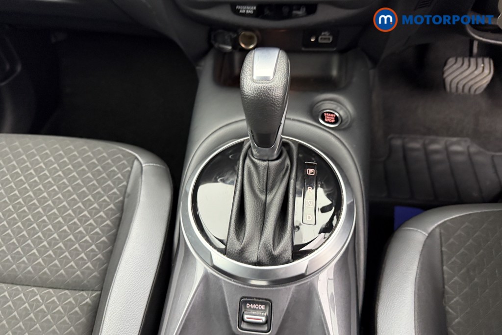 Nissan Juke N-Connecta Automatic Petrol SUV - Stock Number (1565005) - 13th supplementary image