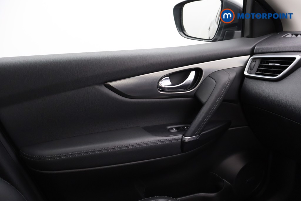 Nissan Qashqai Tekna Automatic Petrol SUV - Stock Number (1565013) - 8th supplementary image