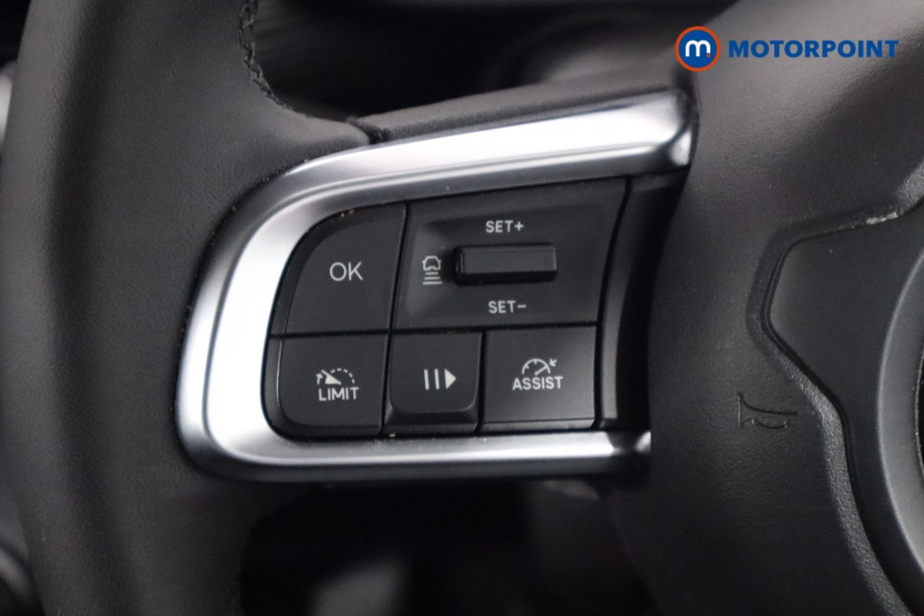 Jeep Avenger Altitude Manual Petrol SUV - Stock Number (1565115) - 7th supplementary image