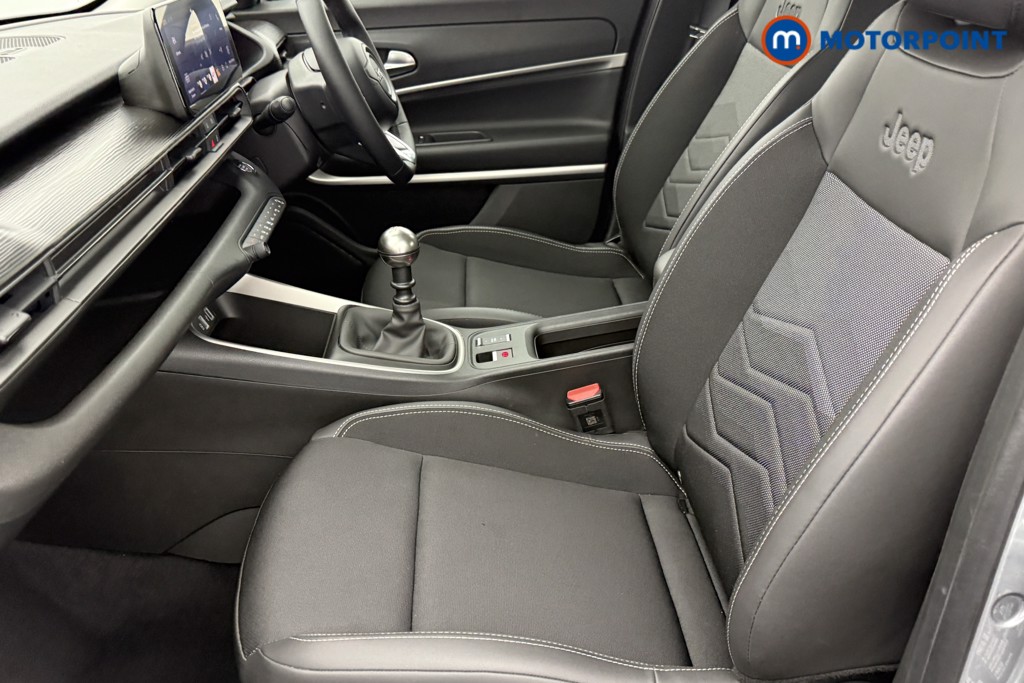 Jeep Avenger Altitude Manual Petrol SUV - Stock Number (1565126) - 19th supplementary image