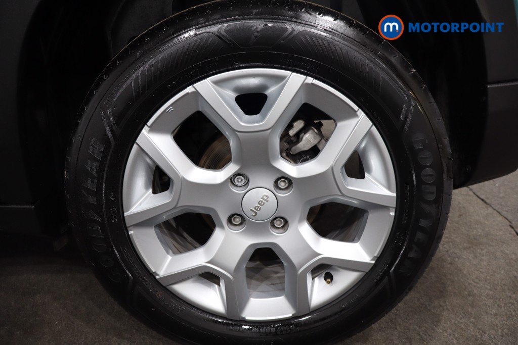 Jeep Avenger Altitude Manual Petrol SUV - Stock Number (1565127) - 12th supplementary image