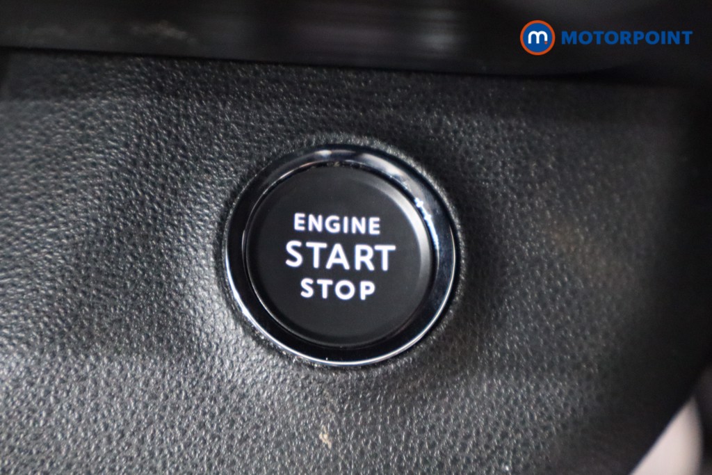 Jeep Avenger Altitude Manual Petrol SUV - Stock Number (1565127) - 13th supplementary image