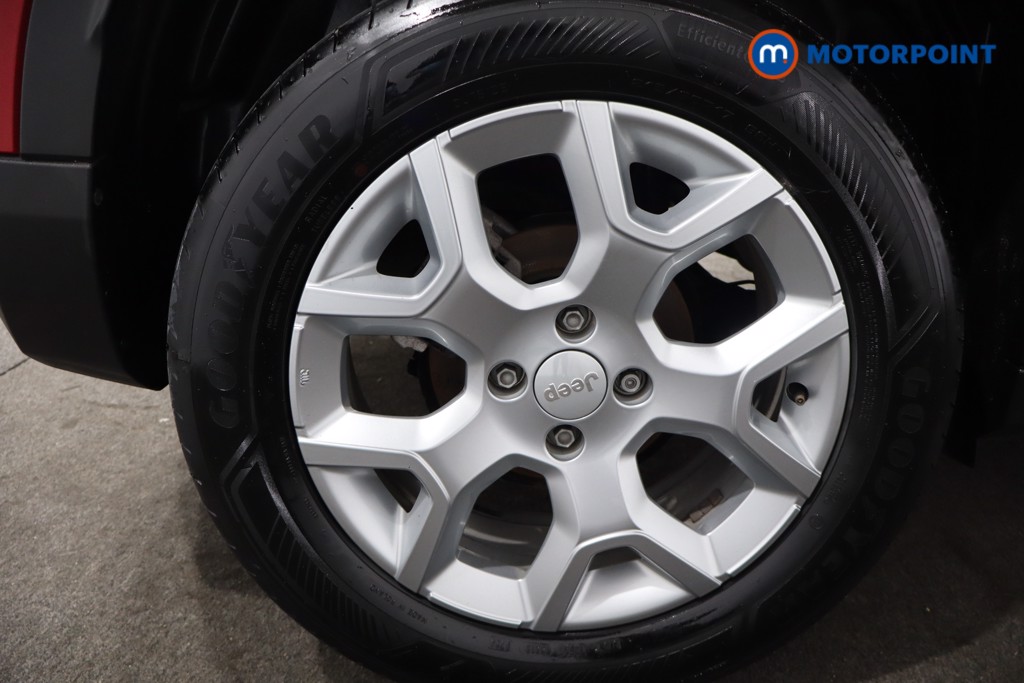 Jeep Avenger Altitude Manual Petrol SUV - Stock Number (1565141) - 9th supplementary image