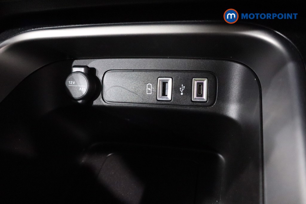 Jeep Avenger Altitude Manual Petrol SUV - Stock Number (1565148) - 18th supplementary image