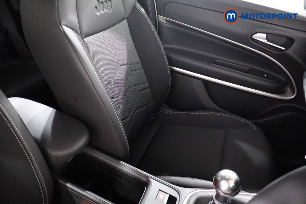 Jeep Avenger Altitude Manual Petrol SUV - Stock Number (1565148) - 25th supplementary image