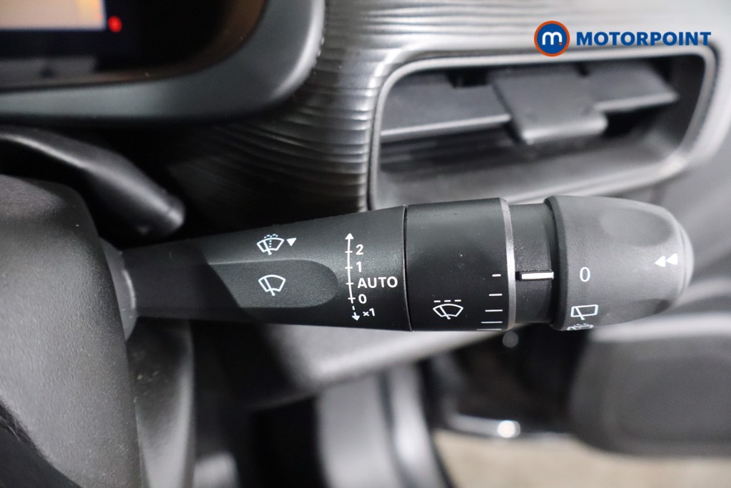 Jeep Avenger Altitude Manual Petrol SUV - Stock Number (1565163) - 18th supplementary image