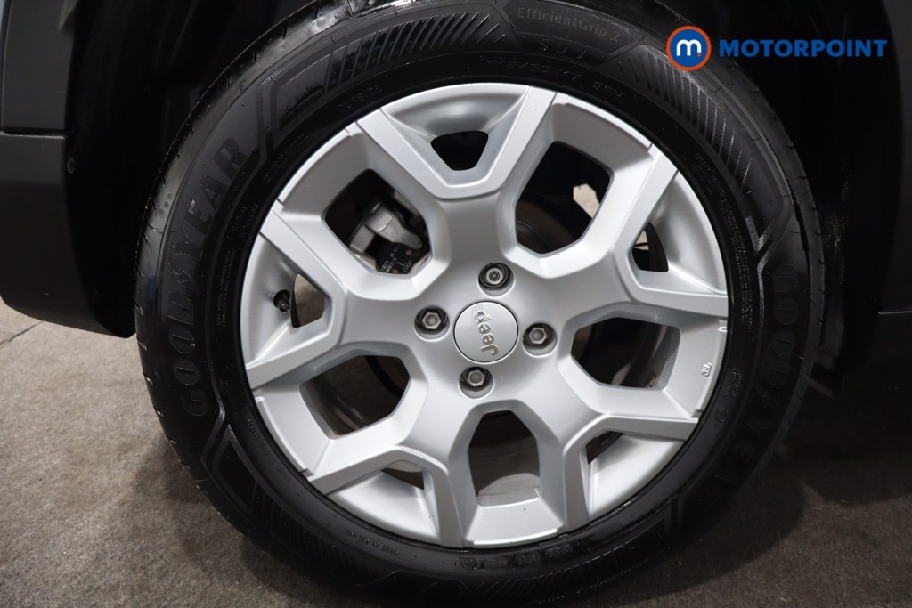 Jeep Avenger Altitude Manual Petrol SUV - Stock Number (1565175) - 9th supplementary image