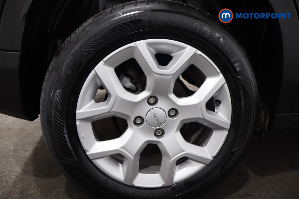 Jeep Avenger Altitude Manual Petrol SUV - Stock Number (1565184) - 9th supplementary image