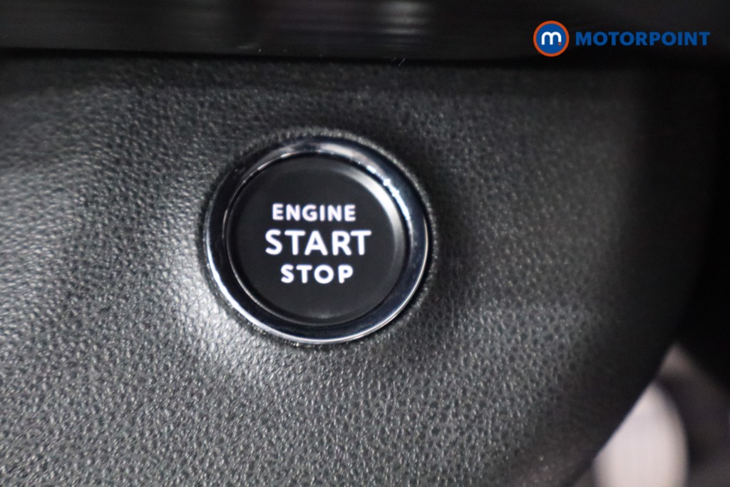 Jeep Avenger Altitude Manual Petrol SUV - Stock Number (1565184) - 13th supplementary image