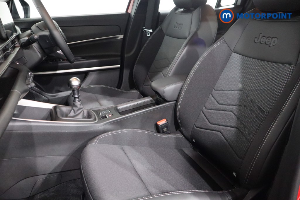 Jeep Avenger Altitude Manual Petrol SUV - Stock Number (1565188) - 4th supplementary image