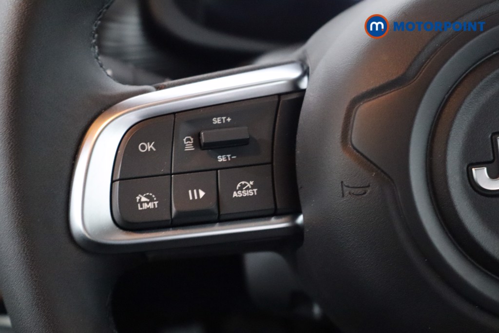 Jeep Avenger Altitude Manual Petrol SUV - Stock Number (1565188) - 7th supplementary image