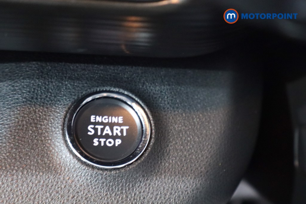 Jeep Avenger Altitude Manual Petrol SUV - Stock Number (1565188) - 13th supplementary image