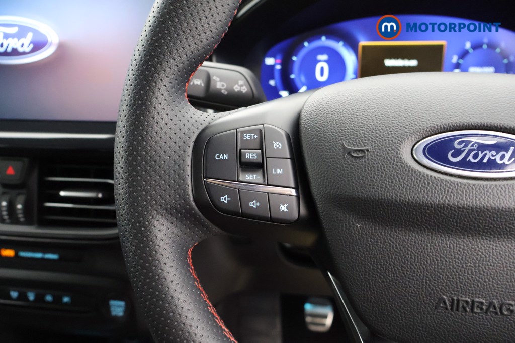 Ford Focus St-Line Vignale Manual Petrol-Electric Hybrid Hatchback - Stock Number (1565657) - 2nd supplementary image