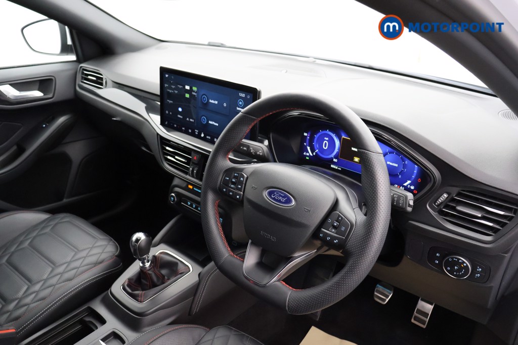 Ford Focus St-Line Vignale Manual Petrol-Electric Hybrid Hatchback - Stock Number (1565657) - 10th supplementary image