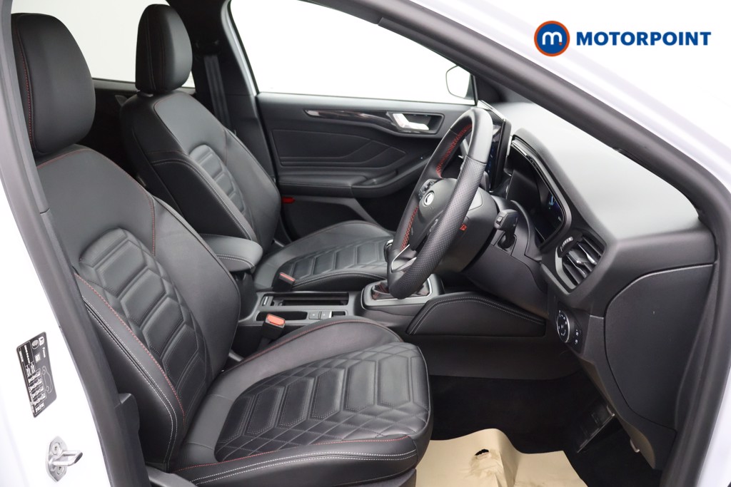 Ford Focus St-Line Vignale Manual Petrol-Electric Hybrid Hatchback - Stock Number (1565657) - 11th supplementary image