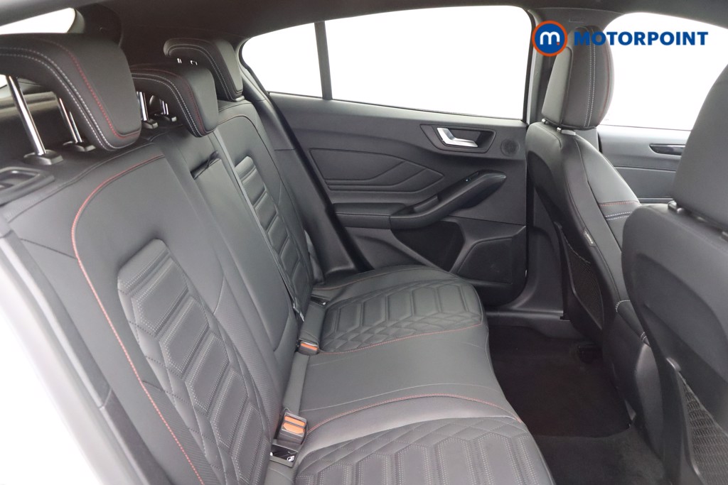 Ford Focus St-Line Vignale Manual Petrol-Electric Hybrid Hatchback - Stock Number (1565657) - 12th supplementary image