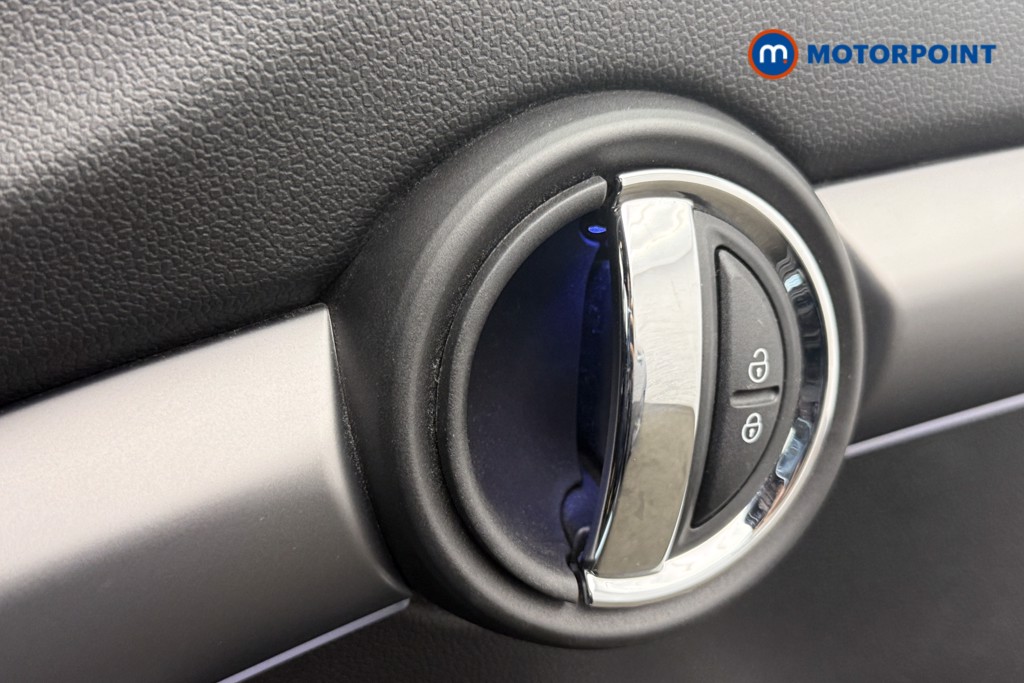 Mini Hatchback Cooper S Exclusive Automatic Petrol Hatchback - Stock Number (1565771) - 13th supplementary image