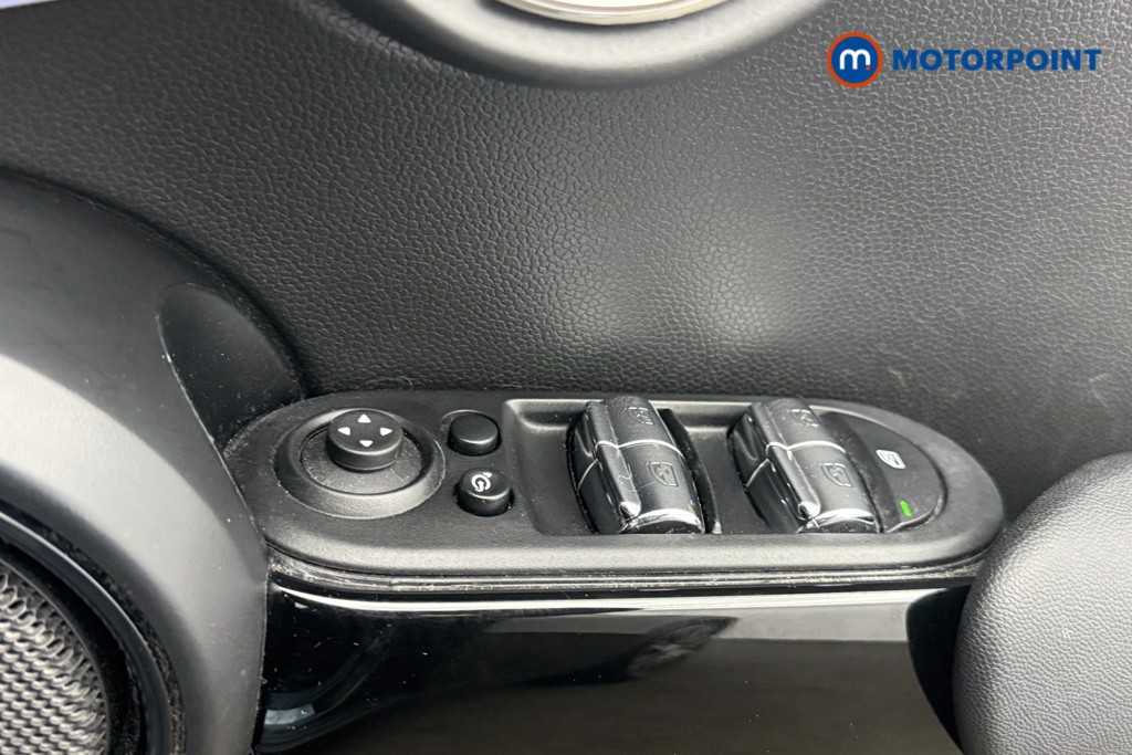 Mini Hatchback Cooper S Exclusive Automatic Petrol Hatchback - Stock Number (1565771) - 14th supplementary image