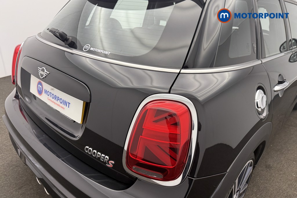 Mini Hatchback Cooper S Exclusive Automatic Petrol Hatchback - Stock Number (1565771) - 21st supplementary image