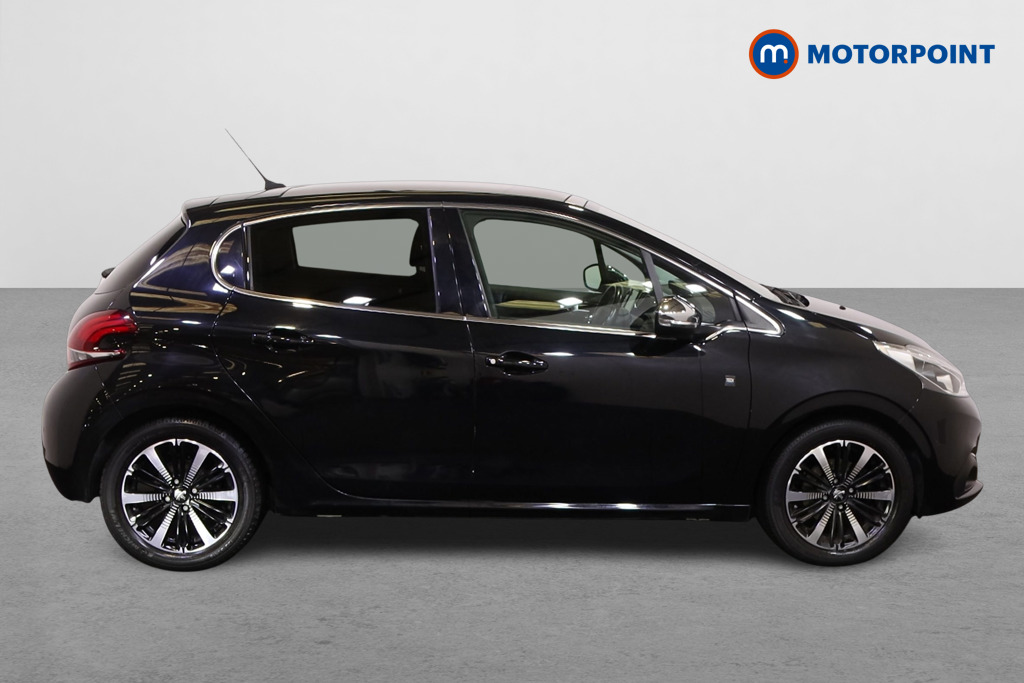Peugeot 208 Tech Edition Manual Petrol Hatchback - Stock Number (1566199) - Drivers side