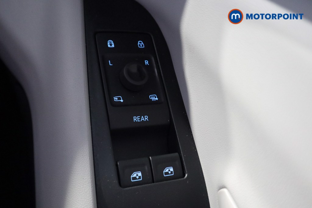 Ford Explorer Select Automatic Electric SUV - Stock Number (1566239) - 7th supplementary image