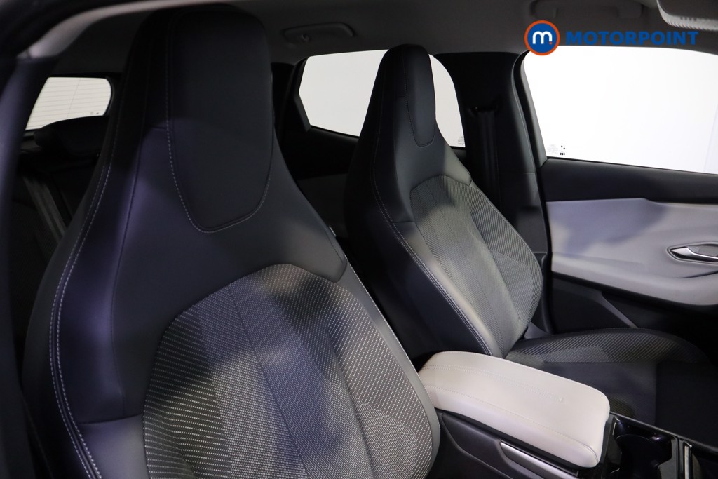 Ford Explorer Select Automatic Electric SUV - Stock Number (1566239) - 11th supplementary image