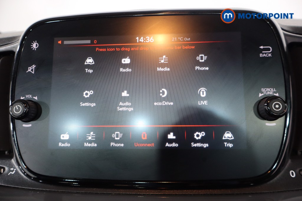 Fiat 500 Lounge Manual Petrol-Electric Hybrid Hatchback - Stock Number (1566424) - 2nd supplementary image