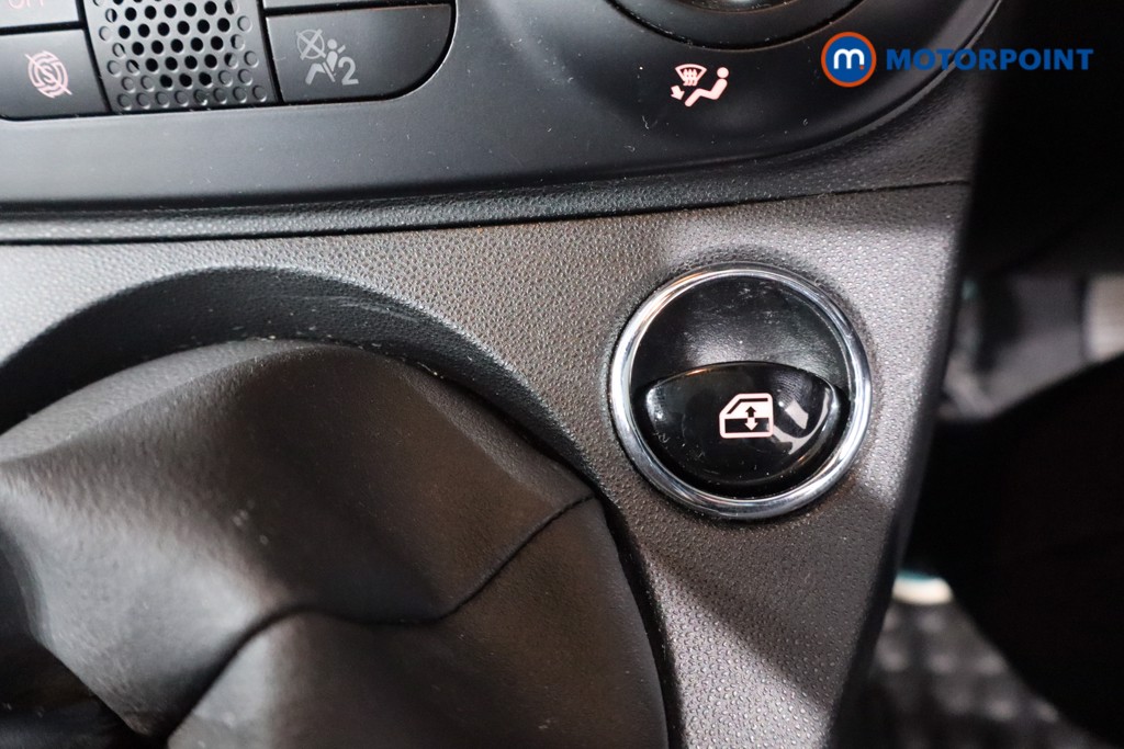 Fiat 500 Lounge Manual Petrol-Electric Hybrid Hatchback - Stock Number (1566424) - 18th supplementary image
