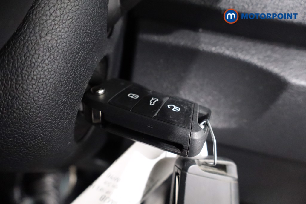Volkswagen T-Roc Design Manual Diesel SUV - Stock Number (1566512) - 13th supplementary image
