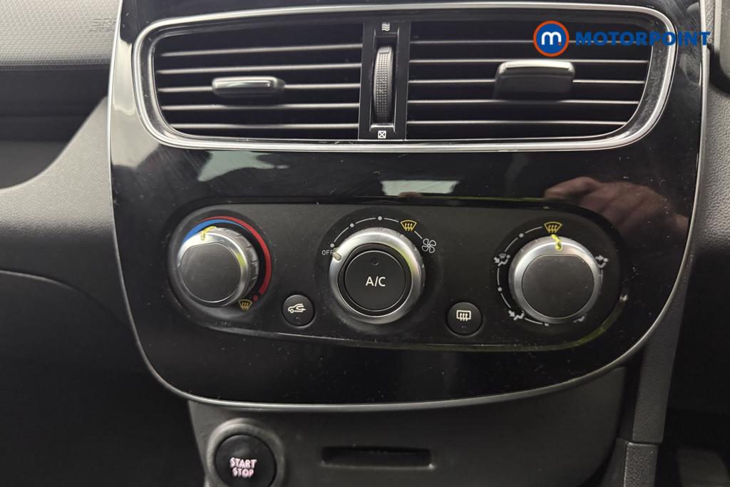 Renault Clio Iconic Manual Petrol Hatchback - Stock Number (1566547) - 16th supplementary image