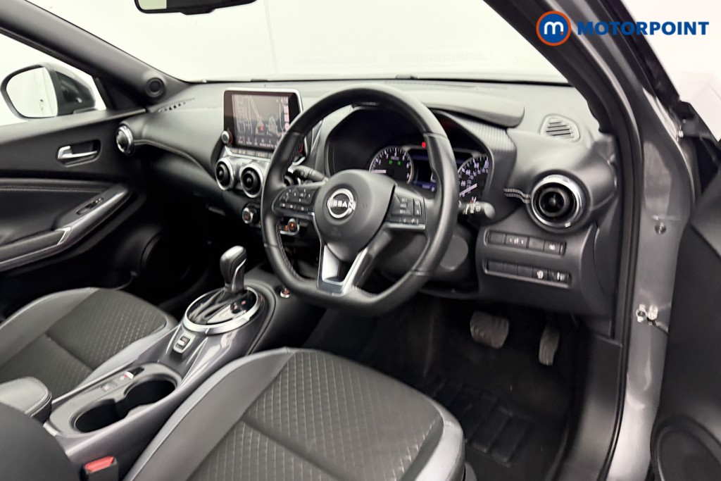 Nissan Juke N-Connecta Automatic Petrol SUV - Stock Number (1566893) - 6th supplementary image