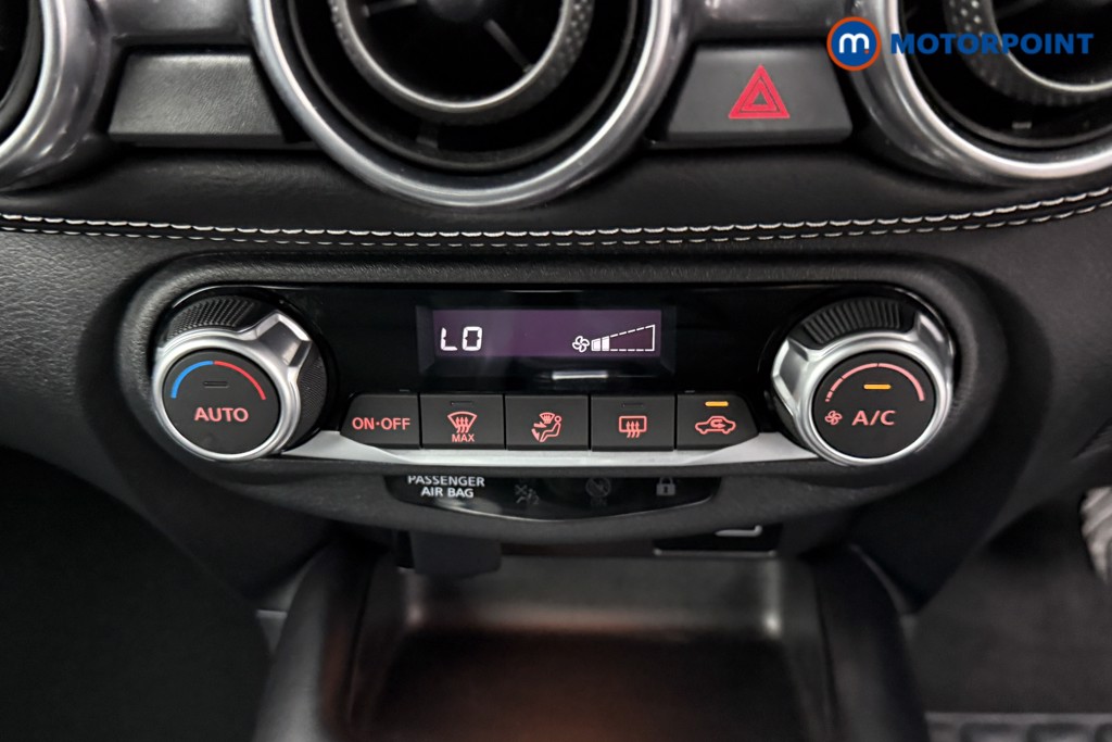 Nissan Juke N-Connecta Automatic Petrol SUV - Stock Number (1566893) - 13th supplementary image