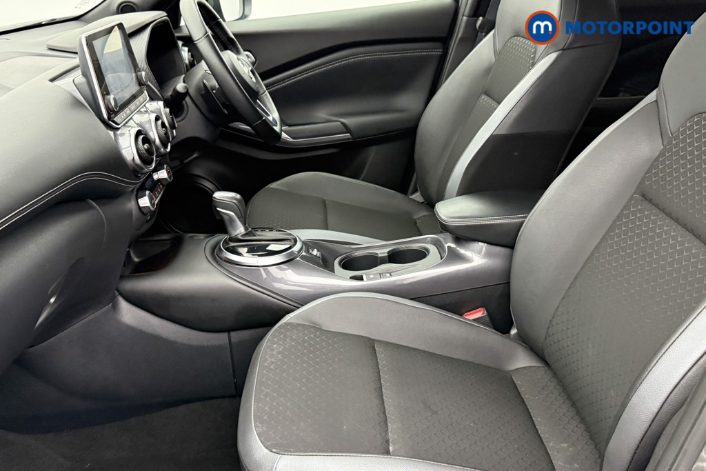 Nissan Juke N-Connecta Automatic Petrol SUV - Stock Number (1566893) - 24th supplementary image