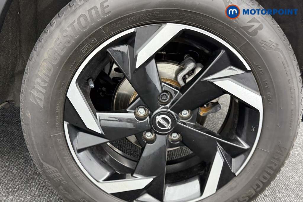 Nissan Juke N-Connecta Automatic Petrol SUV - Stock Number (1566893) - 32nd supplementary image