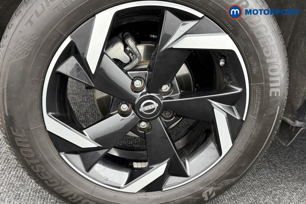 Nissan Juke N-Connecta Automatic Petrol SUV - Stock Number (1566893) - 33rd supplementary image